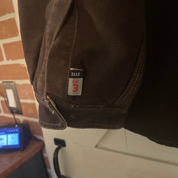 Carhartt FR work shirt. - Picture 5 of 5